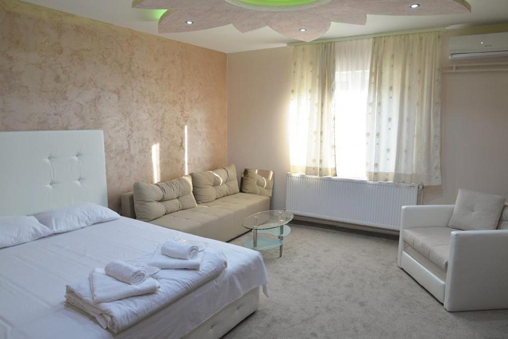 Villa Lunar Lux Κρούσεβατς Εξωτερικό φωτογραφία